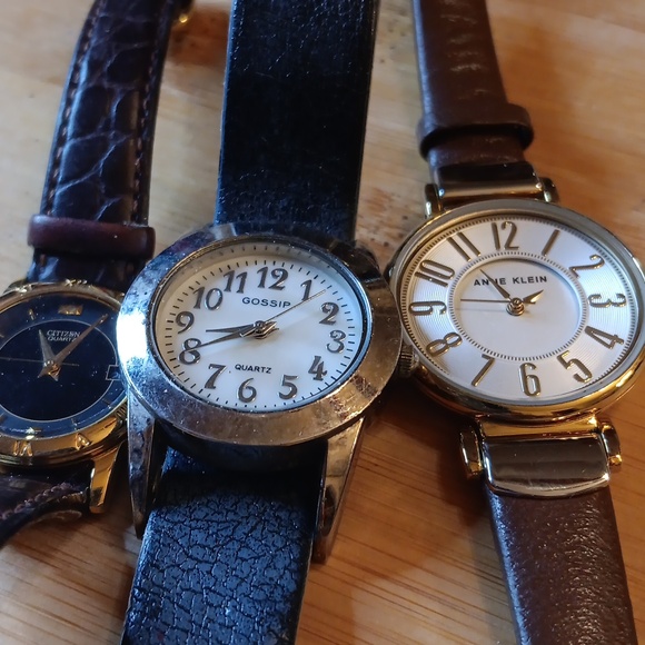 Vintage Women's Watch Bundle - Picture 2 of 3